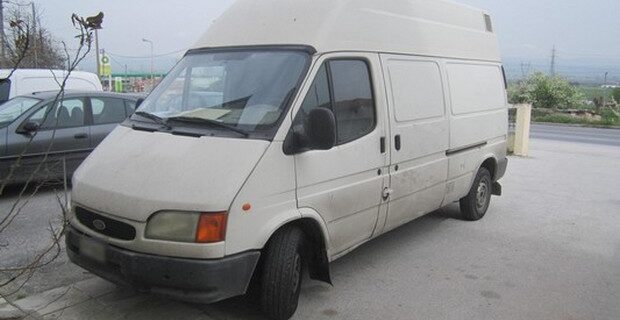Συνελήφθη 17χρονος για μεταφορά μη νόμιμων μεταναστών