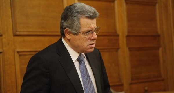 Διαφωνεί ο Γ. Βλάχος με τη ρύθμιση για το γάλα