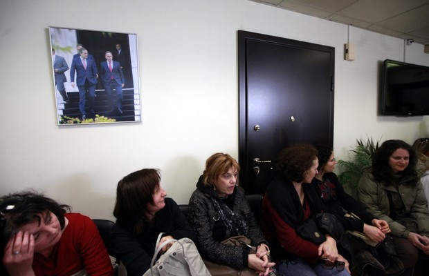 Διαμαρτυρία έξω από το γραφείο του υπουργού Παιδείας