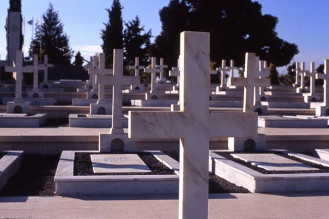 Απίστευτη καταγγελία! Ξέθαψαν νεκρό χωρίς να ενημερώσουν την οικογένεια του