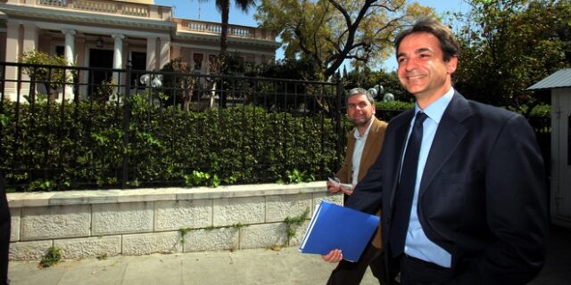 Μέτρα προστασίας για τις απολύσεις παίρνει η κυβέρνηση. Για ποιους διαθέσιμους έρχεται σίγουρη απόλυση