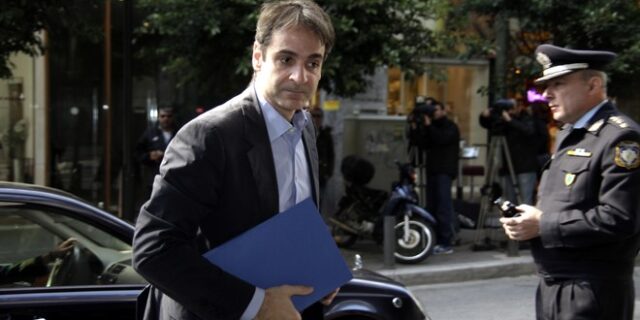 Και μην ξεχνάτε. Έρχονται εκλογές! Αποζημιώσεις και επιδόματα σε απολυμένους δημόσιους υπαλλήλους