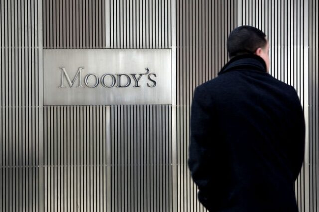 Άρχισαν τα όργανα. Ο οίκος Moody’s προειδοποιεί τη Βρετανία