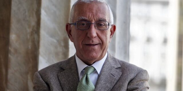 Κακλαμάνης: Προστατευόμενος από τα ΜΜΕ ο Καμίνης