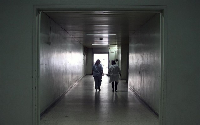 Η Χρυσή Αυγή συμμετέχει για πρώτη φορά στις εκλογές του ιατρικού συλλόγου. Αντιδράσεις από τους γιατρούς
