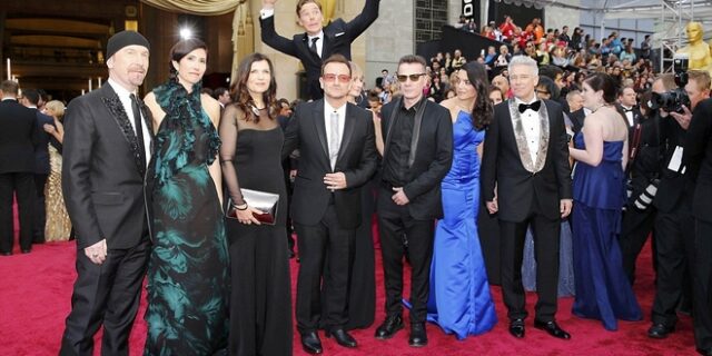 Το απόλυτο photobombing των Όσκαρ: Ποιος χάλασε τη φωτογραφία των U2