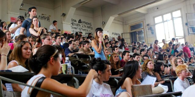 Έσπασαν τα κοντέρ: Πάνω από 5.000 πρωτοετείς αλλάζουν πόλη φοίτησης