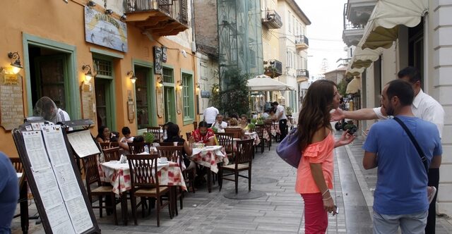 Η Ελλάδα σε αριθμούς: Οι χαμένοι και οι κερδισμένοι των ιδιωτικών επιχειρήσεων