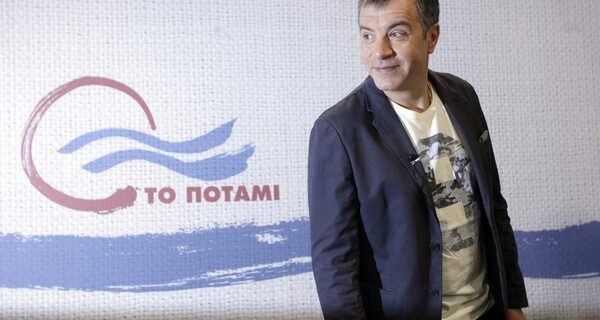 Θεοδωράκης: Να αρνηθούν τα κόμματα τα 7 εκατ. ευρώ της εκλογικής επιχορήγησης