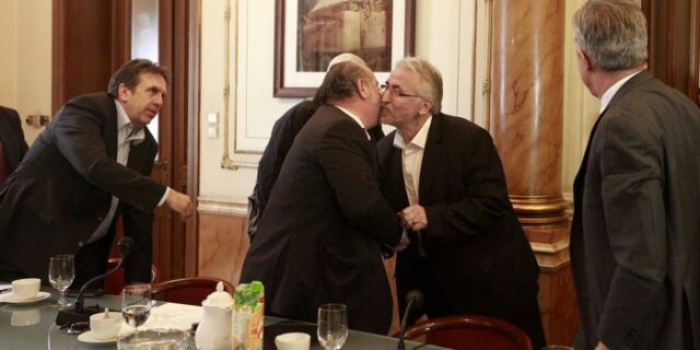 Εγένετο νέα Γενική Συλλογική Σύμβαση Εργασίας.Διατηρούνται επίδομα γάμου, τριετίες και 13ος – 14ος μισθός