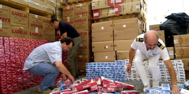 27χρονος ομογενής παρασκεύαζε και πουλούσε παράνομα τσιγάρα