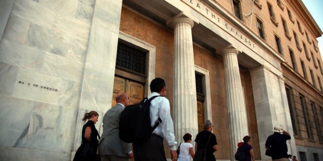 Χωρίς καμιά προειδοποίηση: Ξεκινούν οι κατασχέσεις καταθέσεων για χρέη στο Δημόσιο