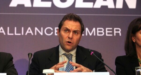 Ευτ. Βασιλάκης: Αυτά κρατάνε τις αερομεταφορές πίσω στην Ελλάδα