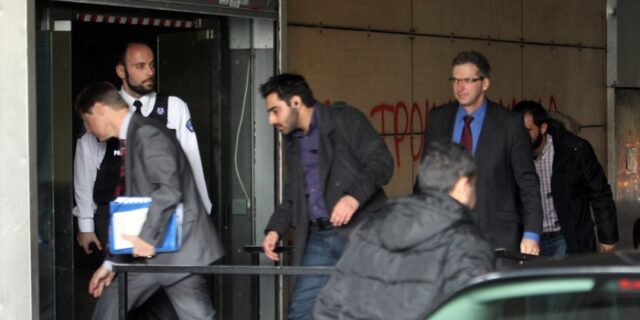 Βέτο Τροϊκανών για την απόλυση των 7.500 υπαλλήλων ΟΤΑ που δεν έχουν απογραφεί