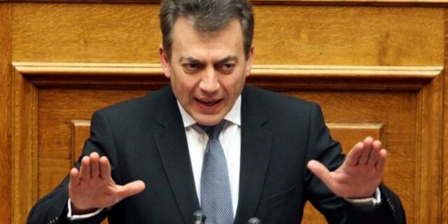 Βρούτσης: “Έσπασε το απόστημα” με τις συντάξεις στον άλλο κόσμο