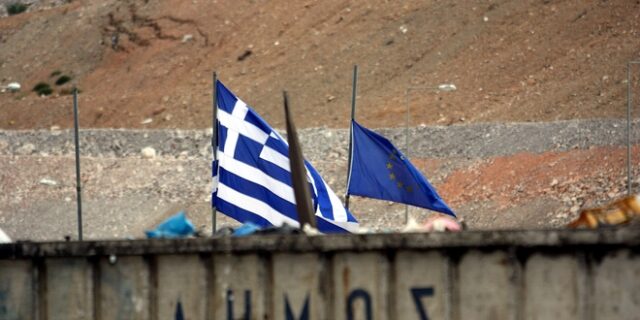 Στις χωματερές το 82% των αστικών αποβλήτων: 503 κιλά σκουπιδιών ανά Έλληνα τον χρόνο