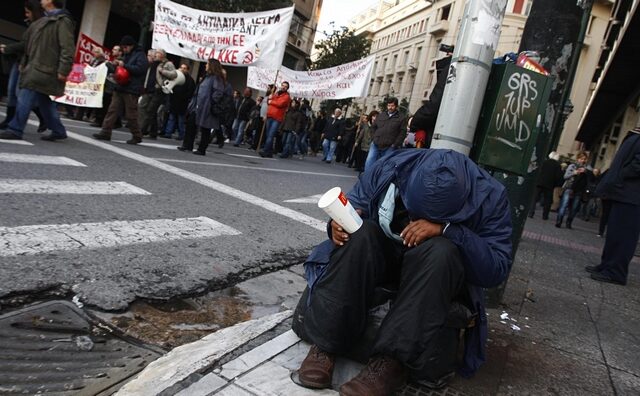Η λιτότητα στην Ελλάδα προκάλεσε τουλάχιστον 500 αυτοκτονίες ανδρών