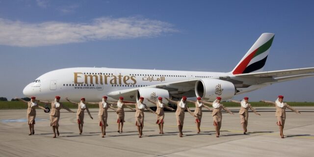 Η Emirates προσλαμβάνει 3.800 αεροσυνοδούς