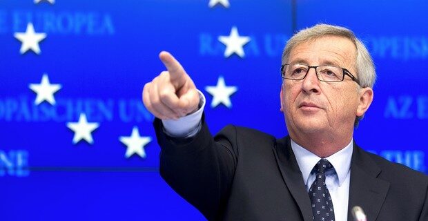 Γιούνκερ: Η επιστροφή στις αγορές δεν διευθετεί ούτε τα οικονομικά αλλά ούτε και τα κοινωνικά προβλήματα