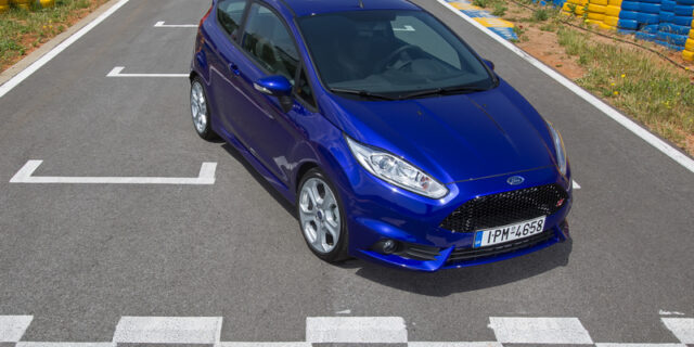 Fiesta ST. Το ταχύτερο όλων των εποχών, με 182 ίππους και 18.974 ευρώ.