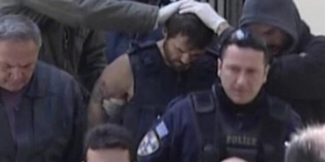 Μικροί, εκδικητικοί Θεοί