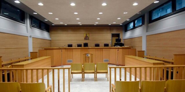 Αποζημίωση 2 εκατ. ευρώ διεκδικεί αλλοδαπός από το ελληνικό Δημόσιο