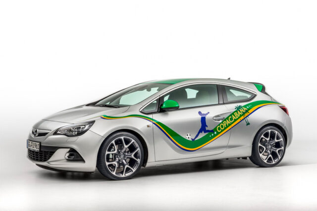 Opel Astra Copacabana. Με ασυναγώνιστο πακέτο για τους τελικούς στη Βραζιλία