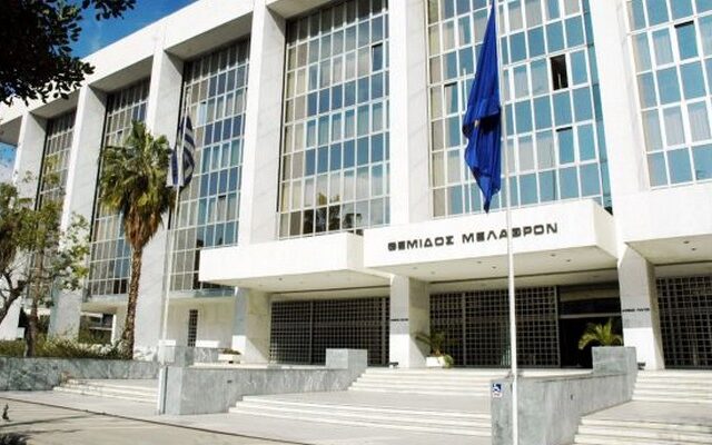 Στον Άρειο Πάγο για τη νομιμότητα του γάμου τους, δύο ομοφυλόφιλες