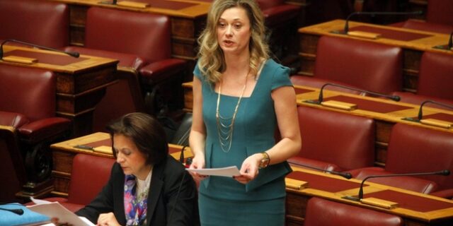 Μακρή: Μεθοδεύουν την αποπομπή μου. Θα αποκαλύψω έγκλημα σε βάρος του ελληνικού λαού