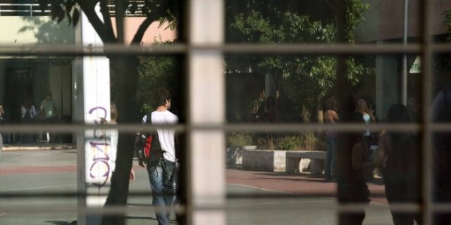 Μαρτυρία σοκ. Ο χρυσαυγίτης που μαχαίρωσε 17χρονο, είχε απειλήσει και άλλο μαθητή