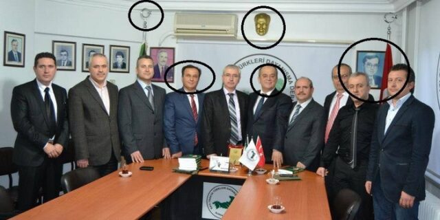 Φωτογραφίες υποψηφίων του ΠΑΣΟΚ και της ΝΔ, με τον πρόεδρο των Γκρίζων Λύκων