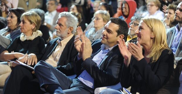 “Ήρθε η ώρα της Αριστεράς” από την πλατεία Κοραή στον Πειραιά