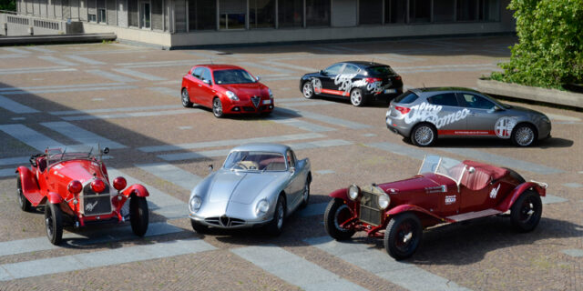 Η Alfa Romeo με τρία αυτοκίνητα από το μουσείο της στον αγώνα Mille Miglia