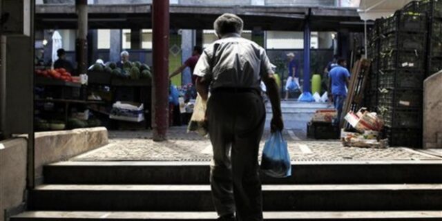 Βλέπουμε φως στο τούνελ κατά την Κομισιόν: Προβλέπει ανάπτυξη 0,6% για φέτος και 2,9% το 2015