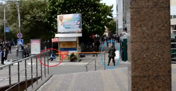 Βίντεο σοκ: Εν ψυχρώ εκτέλεση δημοσιογράφου στη Μαριούπολη