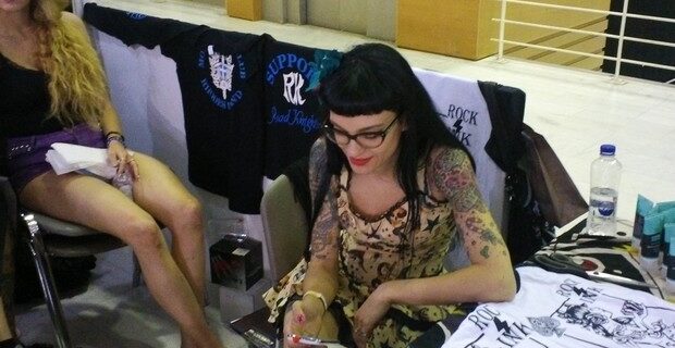 To NEWS 247 στην όγδοη έκθεση τατουάζ στην Αθήνα. Πήραν φωτιά τα μηχανάκια τους