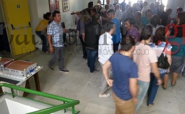 Ξύλο στο εκλογικό κέντρο της κάτω Αχαΐας: Γροθιές, αίματα και σκισμένα ρούχα