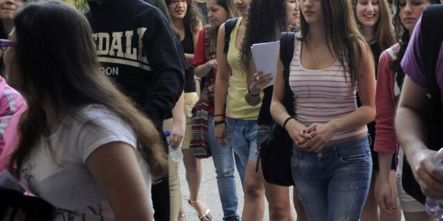 Πανελλήνιες 2014: Αυτές είναι οι απαντήσεις στη Νεοελληνική Γλώσσα
