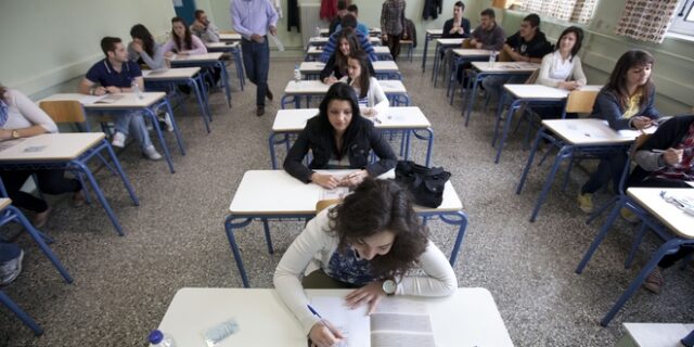 Δύσκολοι καιροί για Πανελλαδικές. Με ρέγουλο επιτηρητές και τετράδια