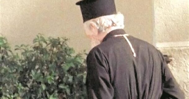 Σπείρα εξαπατούσε ηλικιωμένους ιερείς από την περιφέρεια