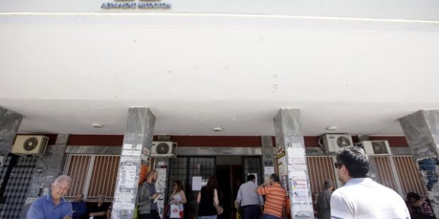 Ασφαλισμένοι του IKA χάνουν ένσημα από εργοδότες