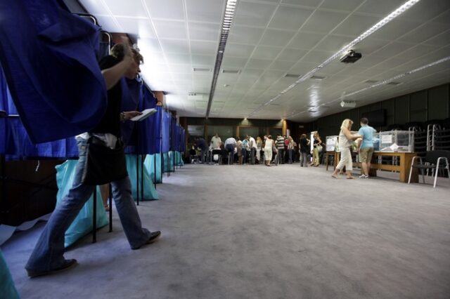 Στη μάχη των εκλογών 1.441 δημοτικοί και 105 περιφερειακοί συνδυασμοί