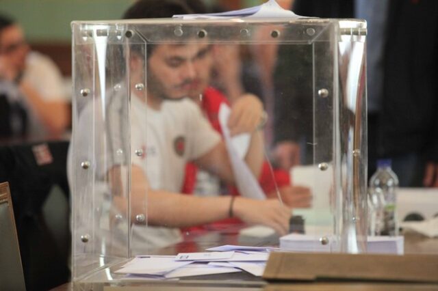 Ευρωεκλογές 2014: Ανατροπές στα δεξιά του πολιτικού φάσματος έφερε το αποτέλεσμα των ευρωεκλογών