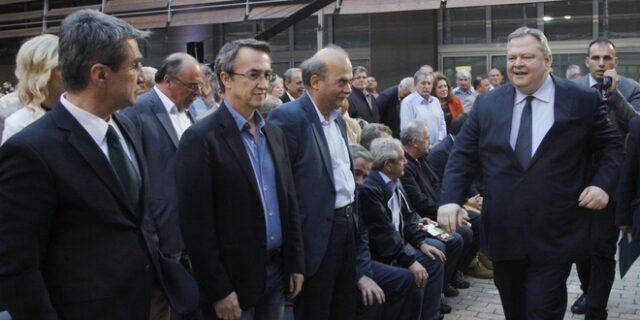 Ενσωματώνεται στην ΚΟ του ΠΑΣΟΚ, ο Ανδρέας Λοβέρδος