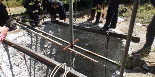 Χανιά: Δραματική επιχείρηση διάσωσης άνδρα που καταπλακώθηκε από όγκους χωμάτων σε πηγάδι