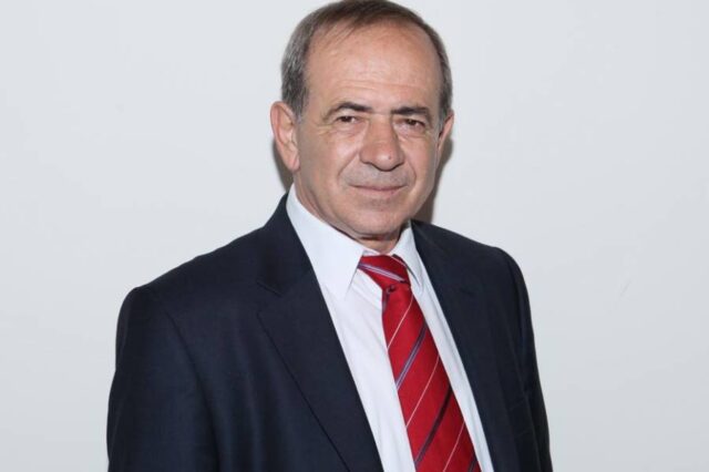 O δήμαρχος που σάρωσε με 95%
