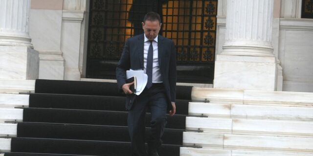 Χαμόγελα Στουρνάρα για την έκθεση του ΔΝΤ: Δεν υπάρχει κενό 7 δισ. ευρώ. Προχωράμε σε φορο-ελαφρύνσεις