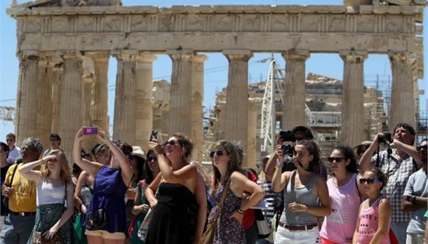 Ξεκίνησε η νέα λεωφορειακή γραμμή “Πειραιάς-Ακρόπολη-Σύνταγμα”