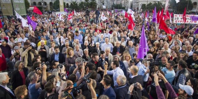 Τσίπρας στη Θεσσαλονίκη: Δεν σας θέλει ο λαός, πάρτε τα Μνημόνια, την Τρόικα και μπρος