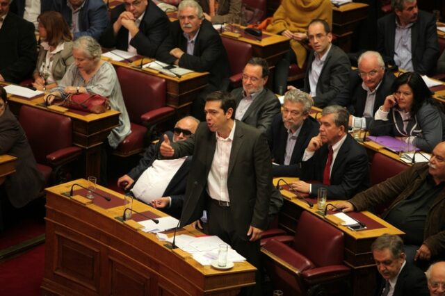 ΣΥΡΙΖΑ: Στους πολίτες δεν λείπουν μέρες ψώνια, αλλά χρήματα